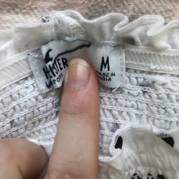 Black and White Hollister Tube Top - Picture 4 of 4